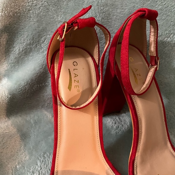 Glaze Ladies Red Block Heels, Size 10, excellent condition, stunning - Picture 2 of 5
